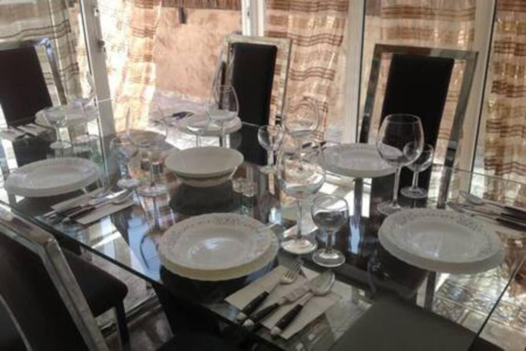 Semi-Detached Villa Sea Views, Huge Terrace, Close Beach بالم مار المظهر الخارجي الصورة