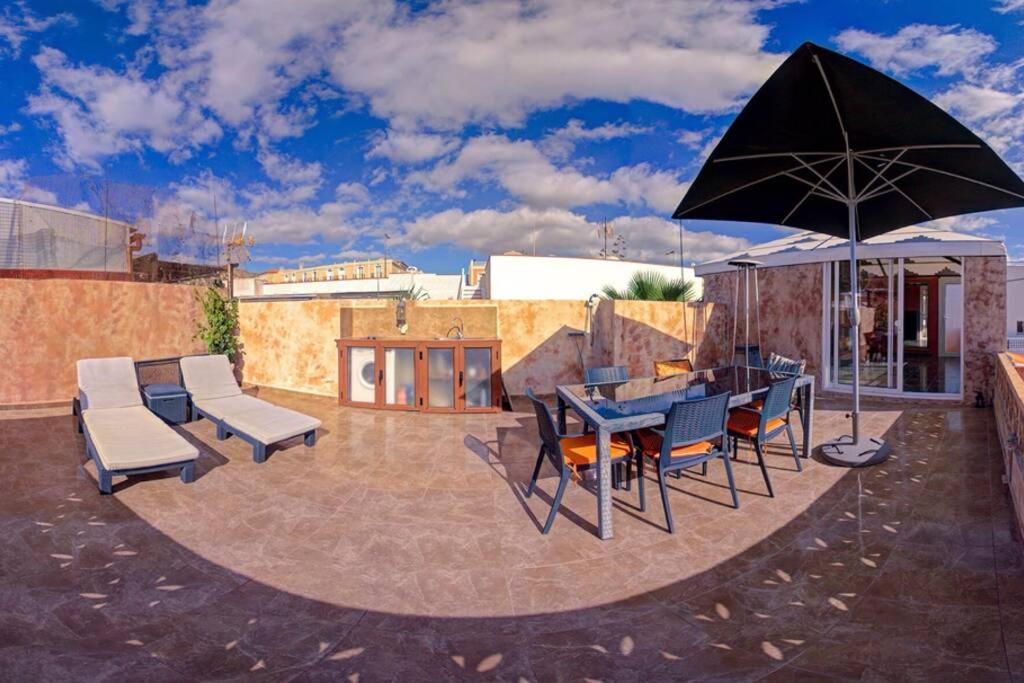 Semi-Detached Villa Sea Views, Huge Terrace, Close Beach بالم مار المظهر الخارجي الصورة